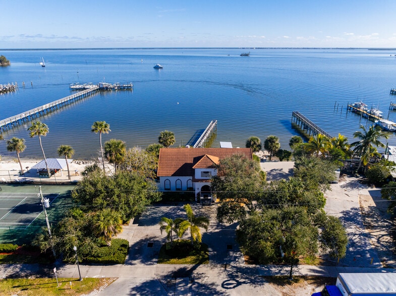 More Photos Of 1550 Indian River Dr, Sebastian Restaurant For Sale