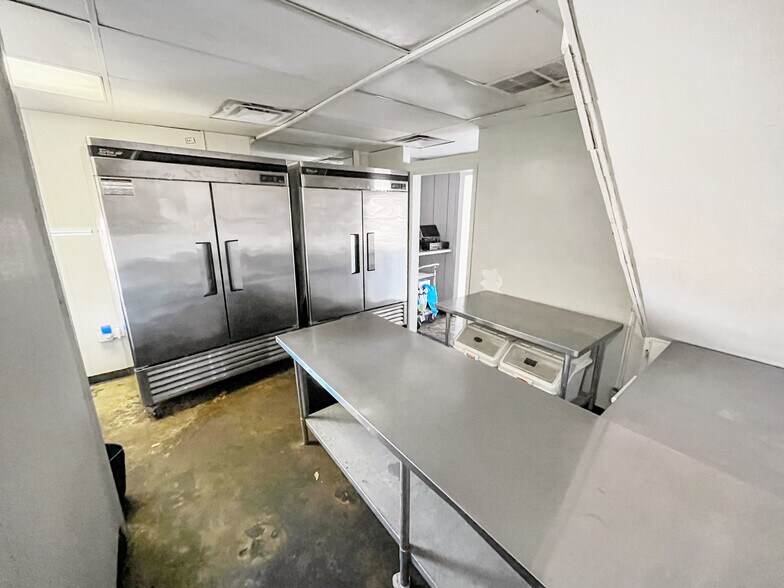More Photos Of 112 Pine St, Texarkana Restaurant For Sale