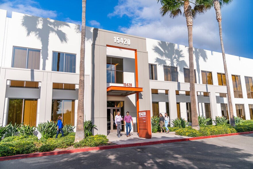 More Photos Of 15420 Laguna Canyon Rd, Irvine Office For Lease