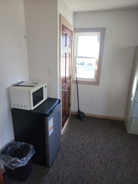 More Photos Of 536 W State St, Hastings Office Residential For Lease