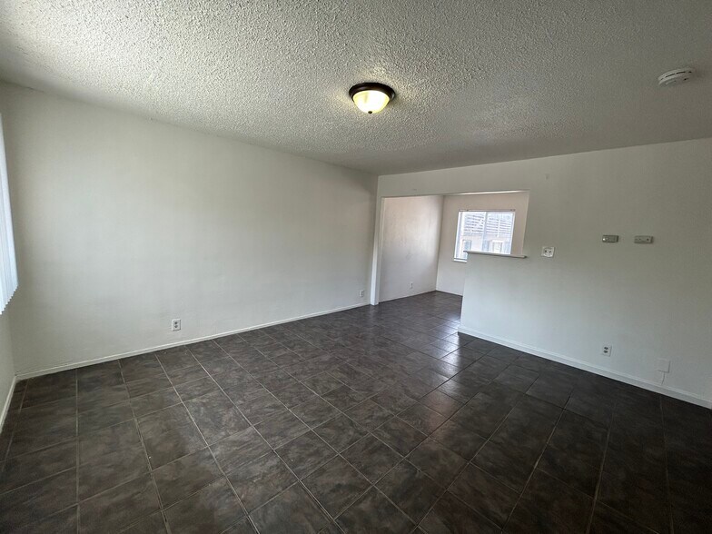 More Photos Of 2440 Sutro St, Reno Apartments For Sale