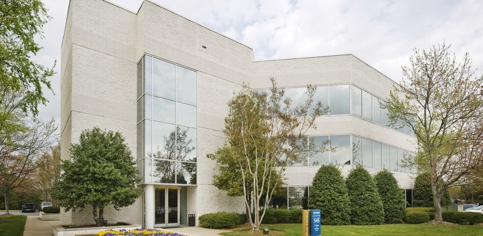 More Photos Of 777 Lowndes Hill Rd, Greenville Coworking Space