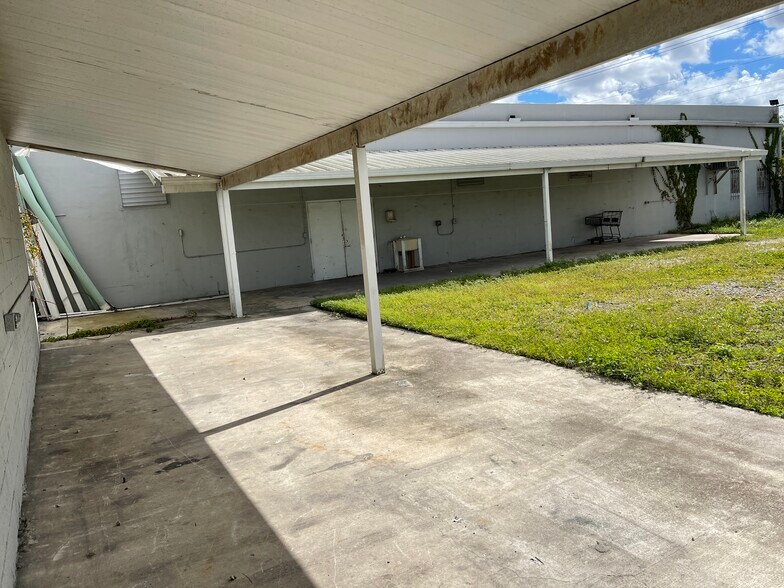 More Photos Of 5731 SW 23rd St, West Park Auto Repair For Lease