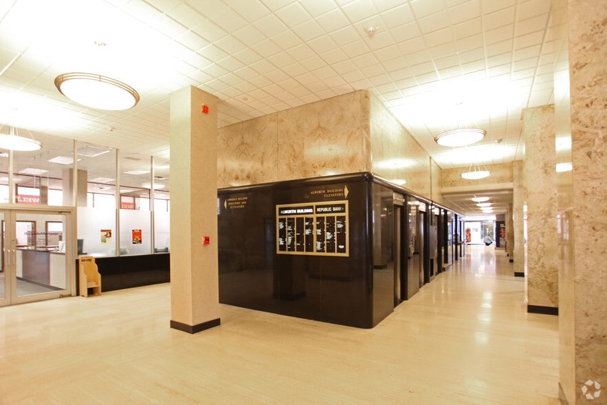 More Photos Of 306 W Superior St, Duluth Office For Lease