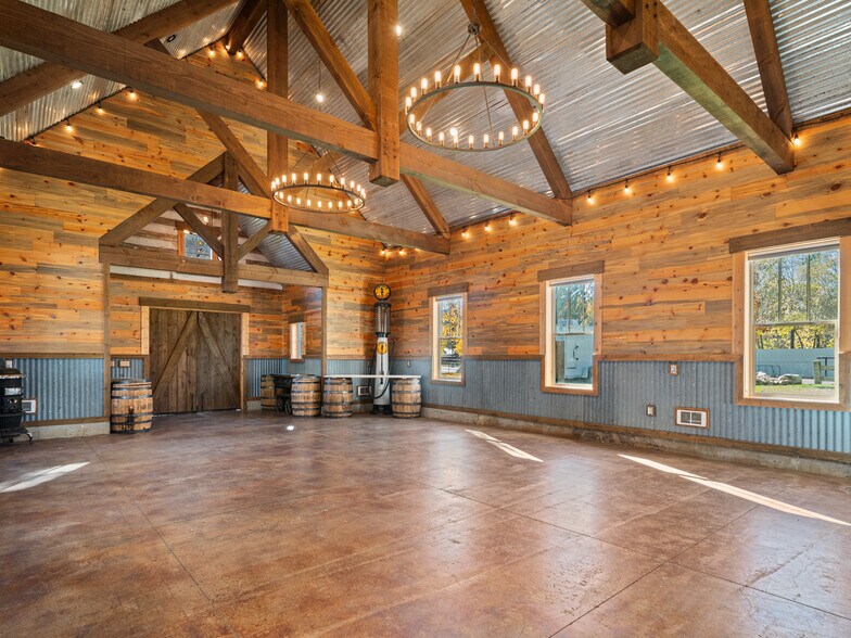 More Photos Of 237 S 7400 E, Huntsville Freestanding For Sale