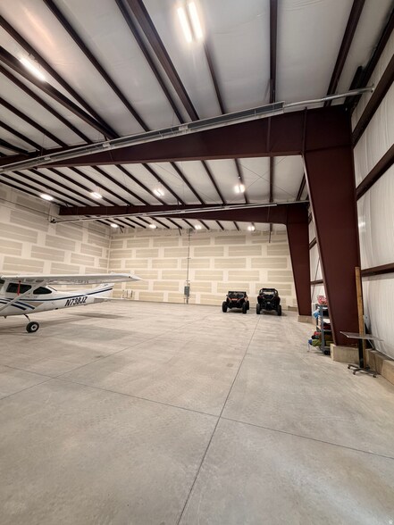 More Photos Of 2050 N 300 W, Spanish Fork Airplane Hangar For Sale
