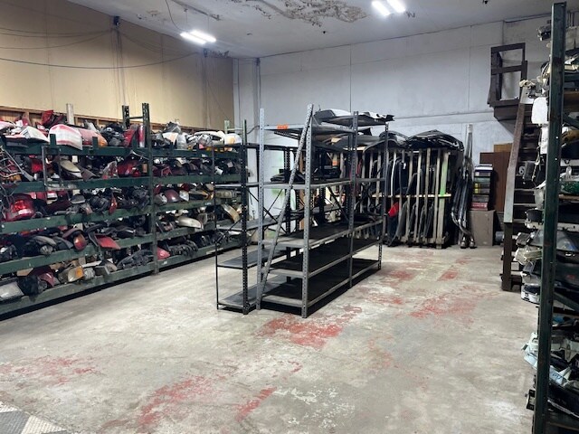 More Photos Of 10401 E US Highway 24, Independence Flex For Sale