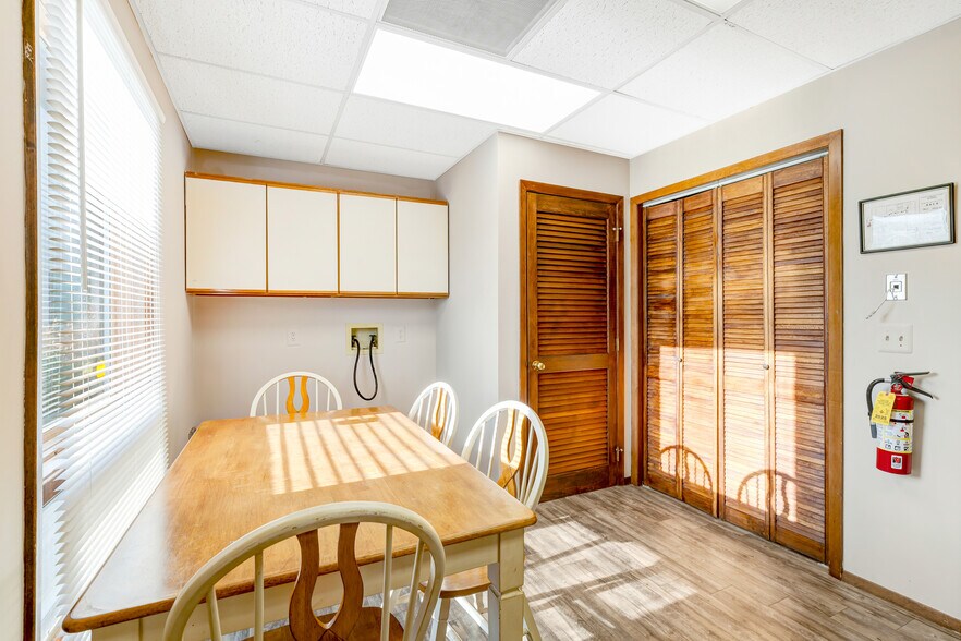 More Photos Of 1163 Route 37 W, Toms River Medical For Lease