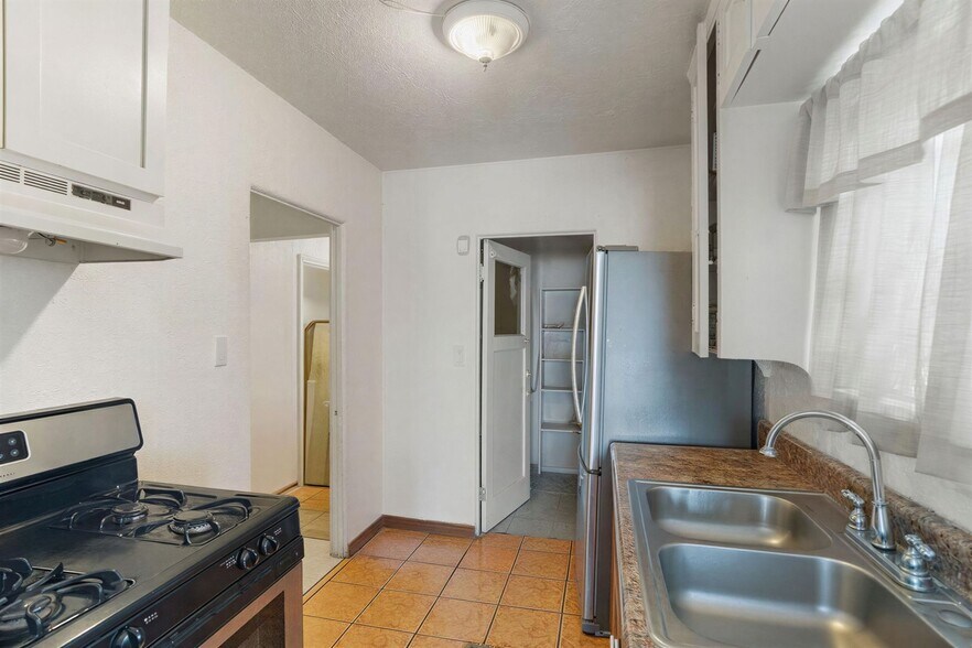 More Photos Of 7916 S Central Ave, Los Angeles Storefront Retail Residential For Sale