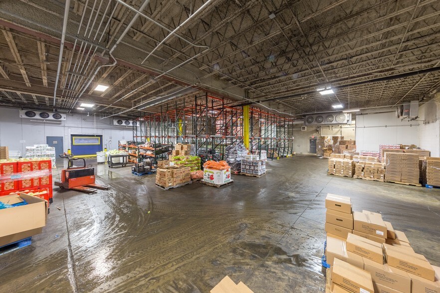 More Photos Of 7501 Carnegie Ave, Cleveland Manufacturing For Lease