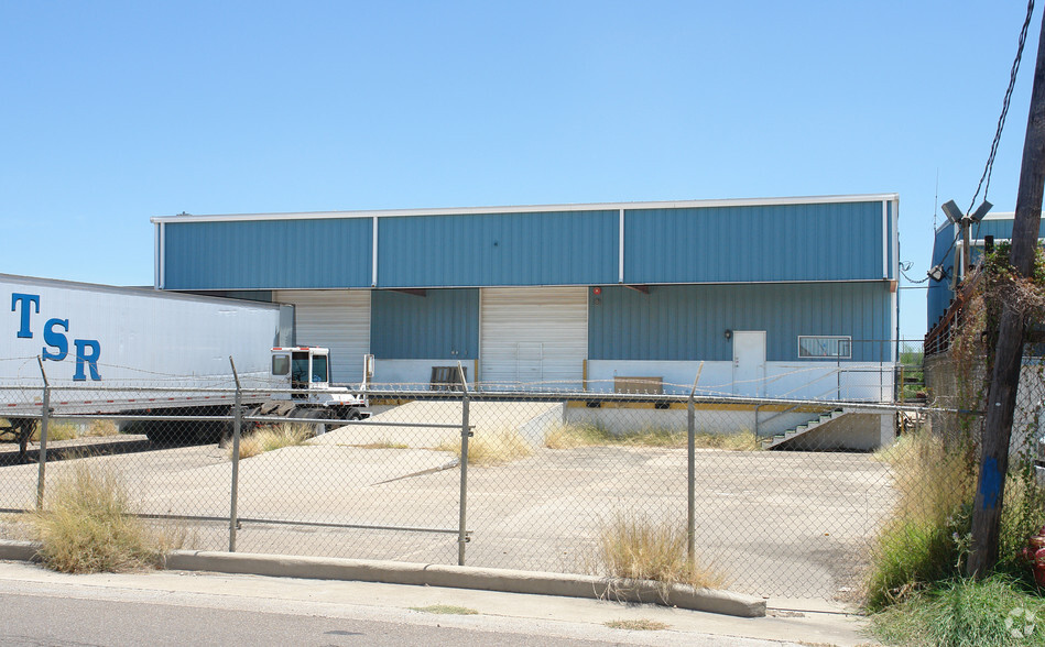 Primary Photo Of 8569 Las Cruces Dr, Laredo Distribution For Lease