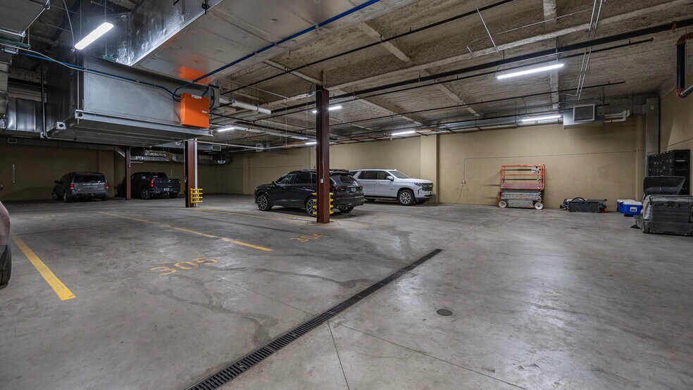 More Photos Of 100 W Broadway Ave, Bismarck Medical For Sale