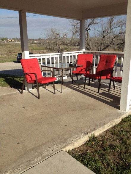 More Photos Of 209 Country Club Dr, Karnes City Rehabilitation Center For Sale