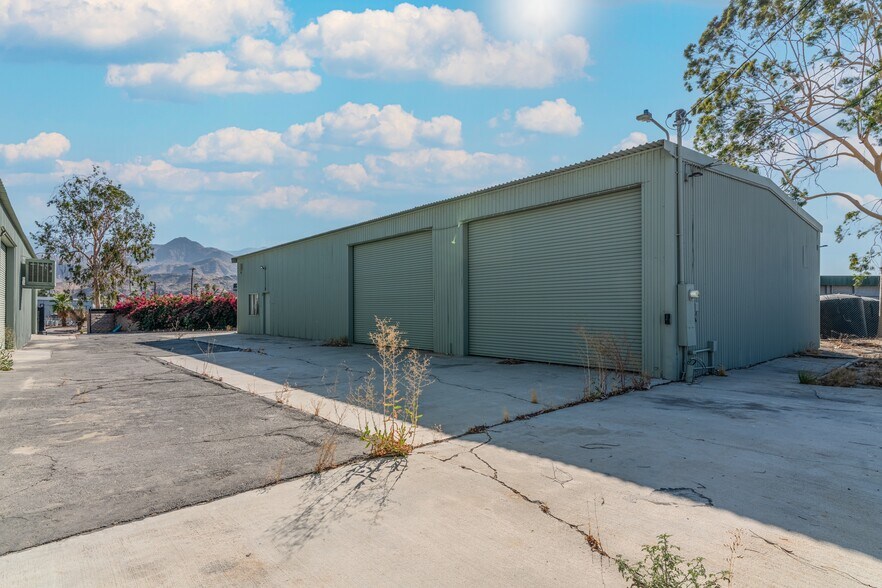 More Photos Of 68686 Summit Dr, Cathedral City Service For Sale