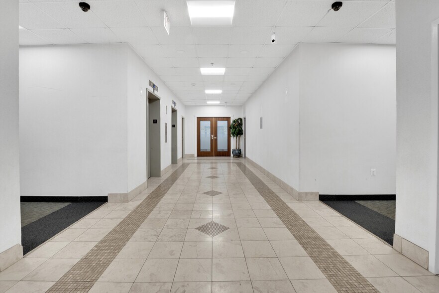 More Photos Of 7535 Little River Tpke, Annandale Office Residential For Sale