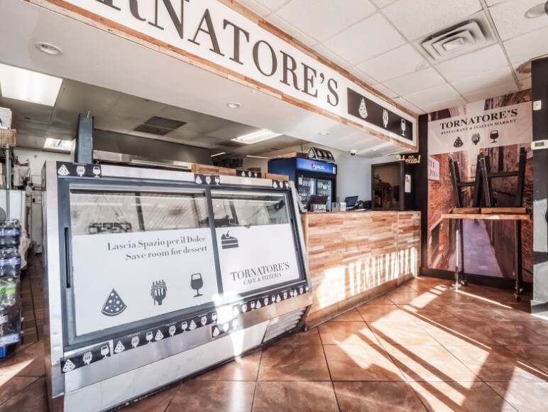 More Photos Of 3800-3822 Edgewater Dr, Orlando Unknown For Lease