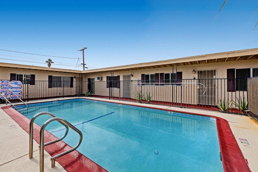 More Photos Of 66665 1st St, Desert Hot Springs Apartments For Sale