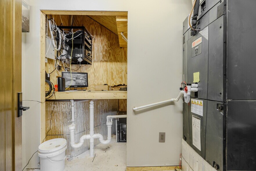 More Photos Of 6720 Erie Rd, Sweetwater Lodge Meeting Hall For Sale