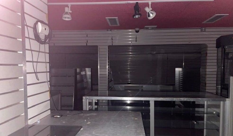 More Photos Of 3 Newbridge Rd, Hicksville Storefront For Lease