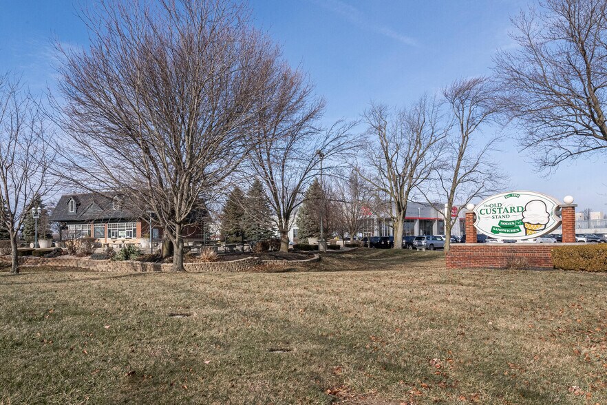 More Photos Of 9270 E 141st St, Noblesville Fast Food For Sale