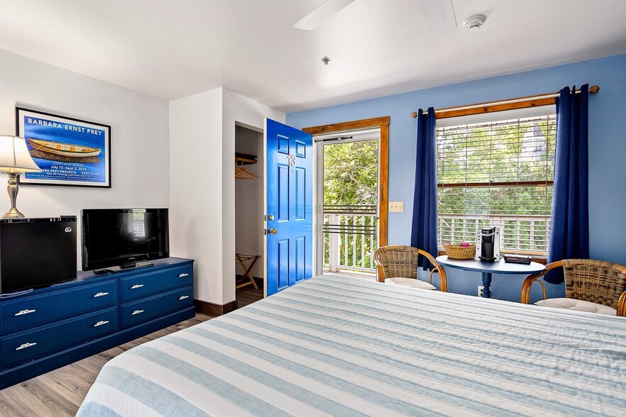 More Photos Of 68 Elm St, Camden Hotel For Sale