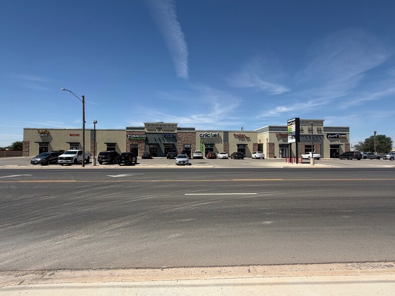 Primary Photo Of 700 S Main St, Andrews General Retail For Lease