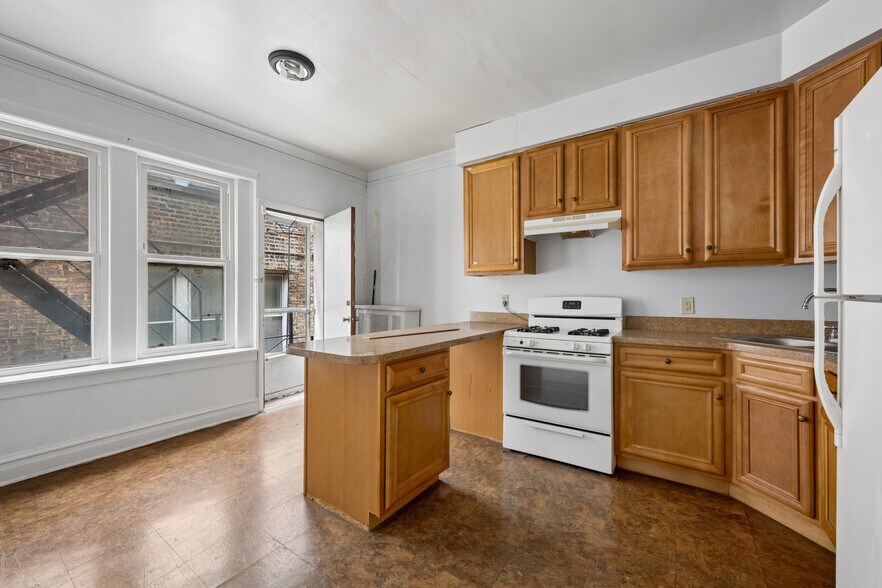 More Photos Of 1837-1839 S Karlov Ave, Chicago Apartments For Sale