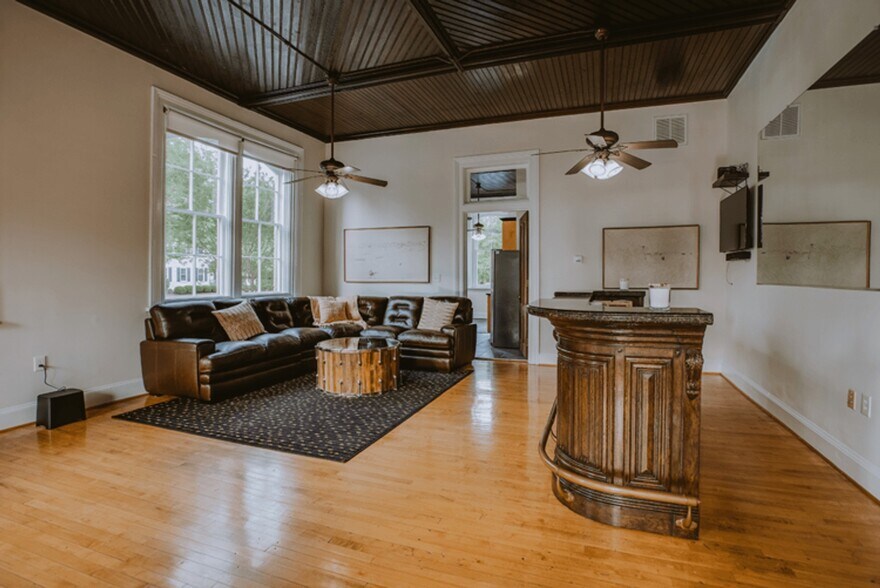 More Photos Of 441 Washington St, Portsmouth Office Residential For Sale