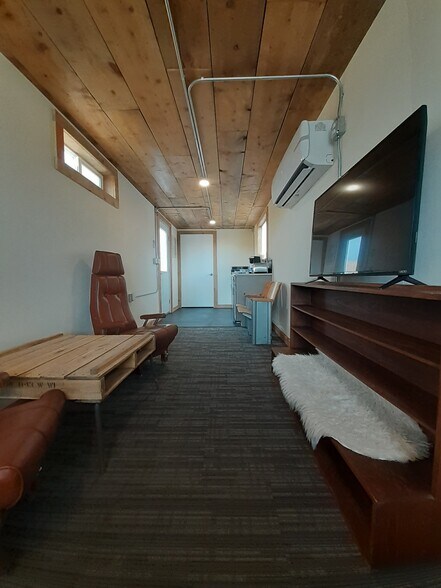 More Photos Of 465 Union st, Florence Specialty For Sale