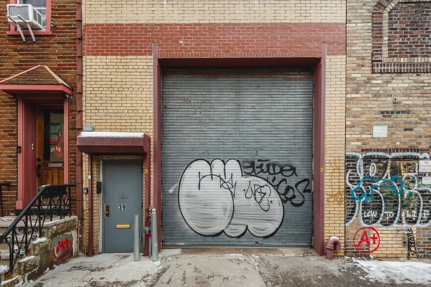 More Photos Of 39 Dobbin St, Brooklyn Warehouse For Sale
