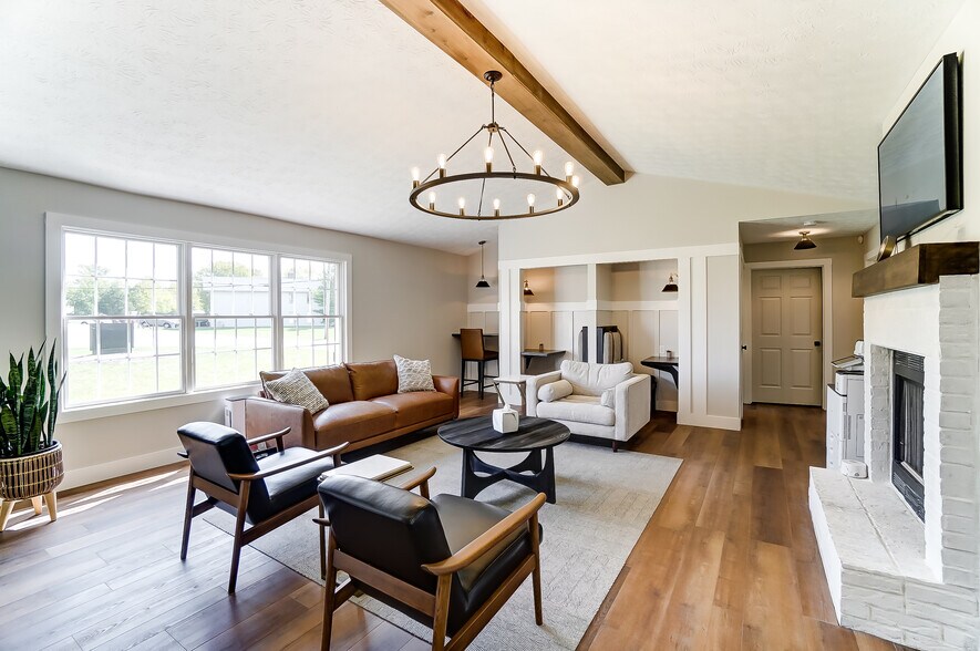 More Photos Of 15 Commercial Way, Springboro Medical For Sale