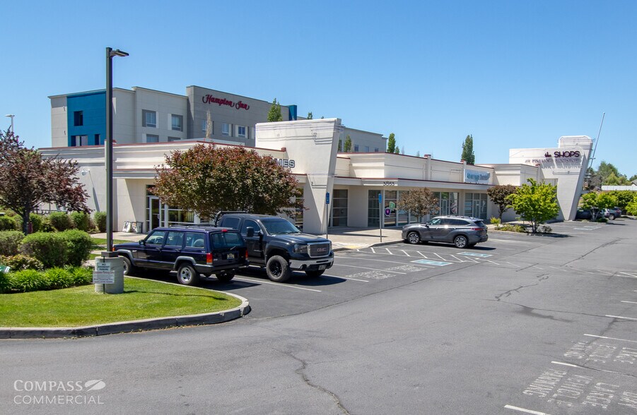 More Photos Of 3835 SW 21st St, Redmond Unknown For Lease