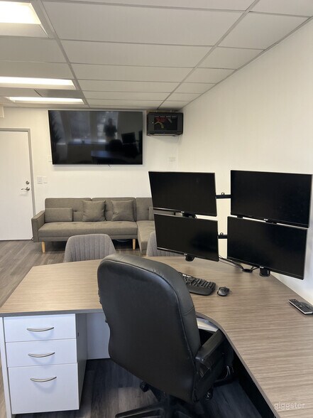 More Photos Of 17725 Crenshaw Blvd, Torrance Office For Sale