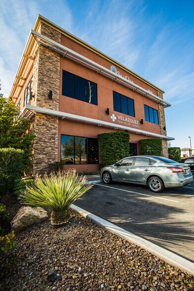 More Photos Of 8845 W Flamingo Rd, Las Vegas Medical For Lease