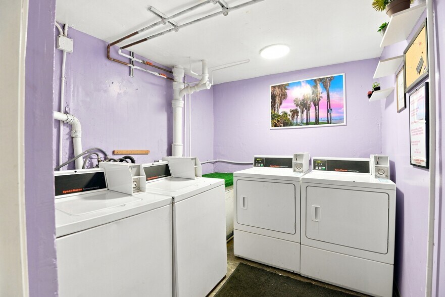More Photos Of 101 Dudley Ave, Venice Apartments For Sale