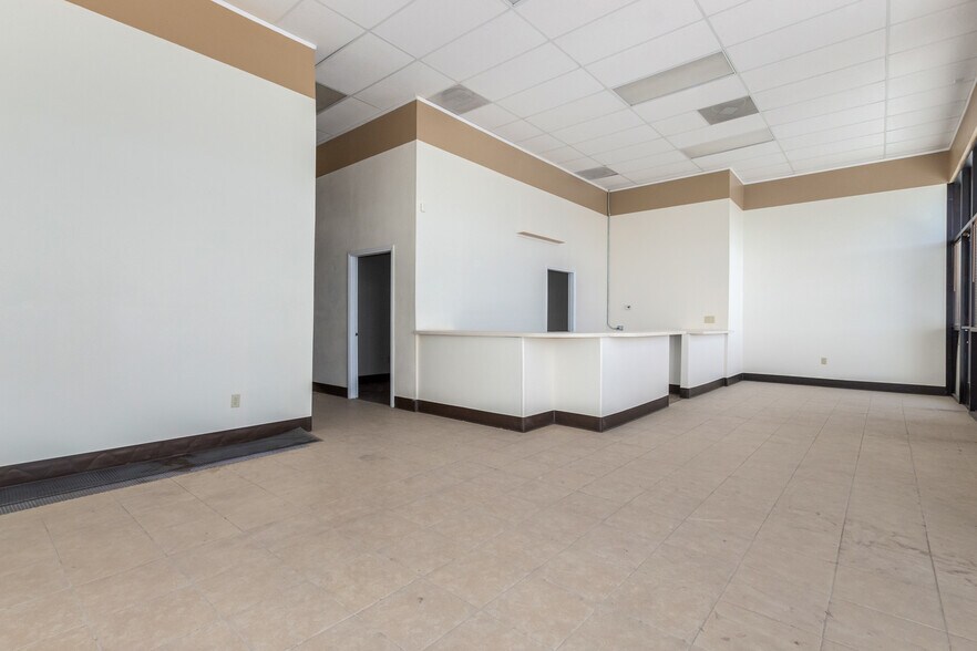 More Photos Of 3601 N Las Vegas Blvd, Las Vegas Storefront For Sale