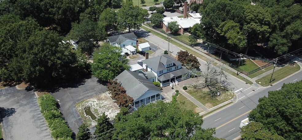 More Photos Of 913 N Arendell Ave, Zebulon Funeral Home For Sale