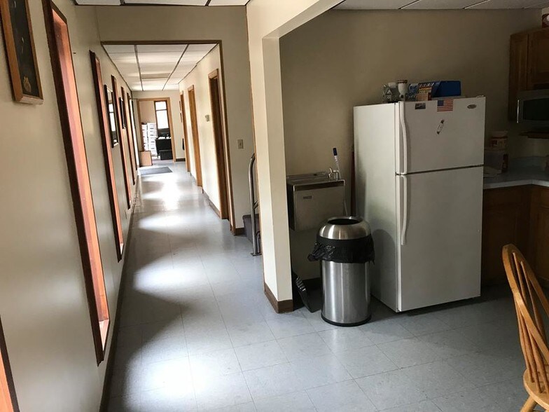 More Photos Of 1230 S Meadville Rd, Davisville Manufacturing For Lease