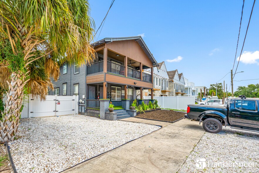 More Photos Of 209 W Gladys St, Tampa Multifamily For Sale
