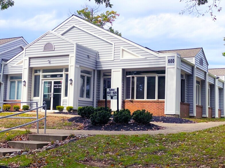More Photos Of 607 Corporate Dr W, Langhorne Medical For Sale