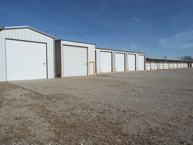 More Photos Of 5510 N Highway 81, Enid Warehouse For Lease