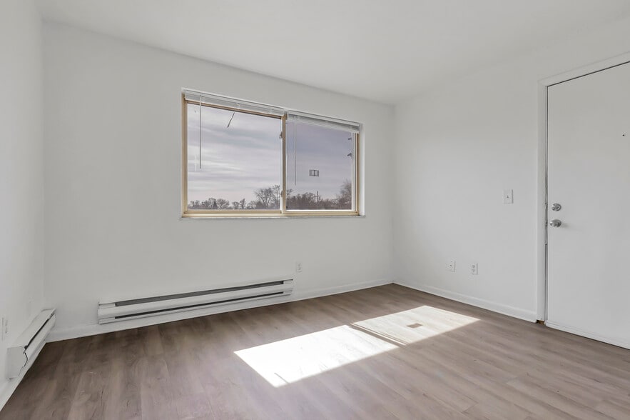 More Photos Of 1928 Agler Rd, Columbus Apartments For Sale