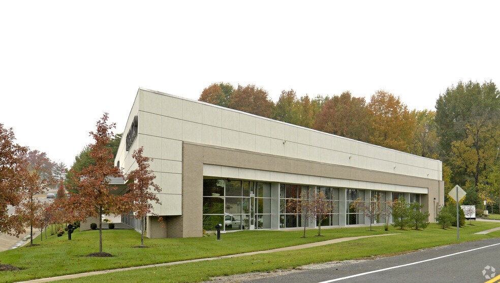 More Photos Of 1560-1588 Smizer Station Rd, Fenton Medical For Lease