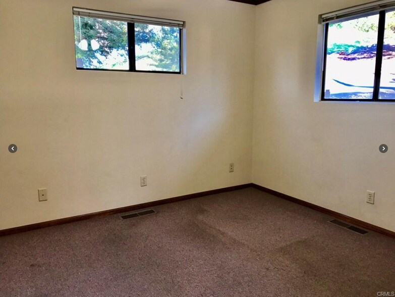 More Photos Of 1002 11th St, Lakeport Office Residential For Lease