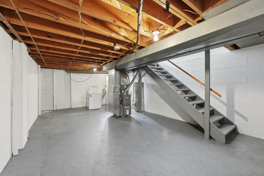 More Photos Of 5780 N Meadows Blvd, Columbus Apartments For Sale