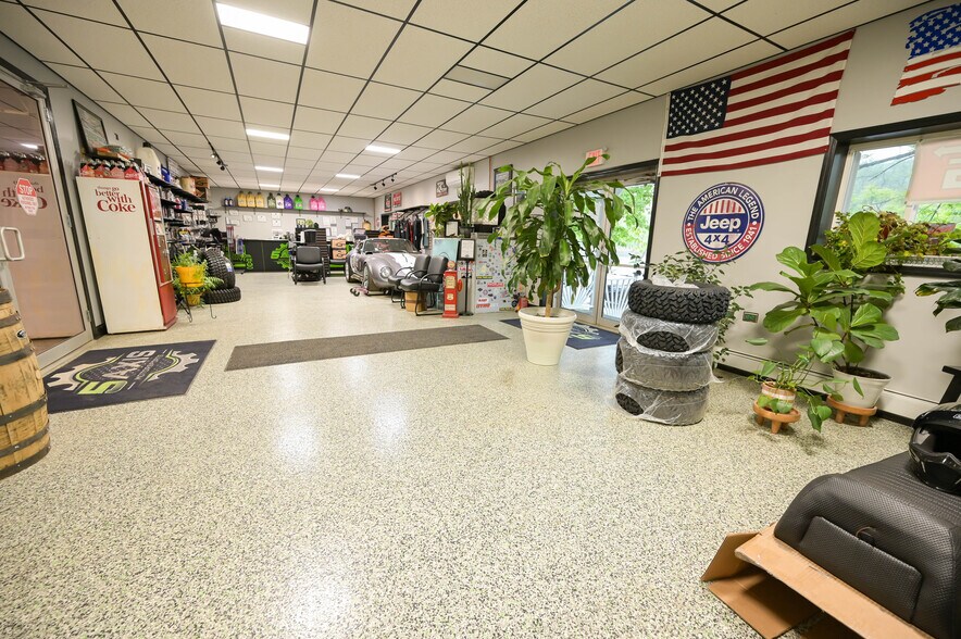 More Photos Of 125 Southern Ave, Little Falls Industrial For Lease