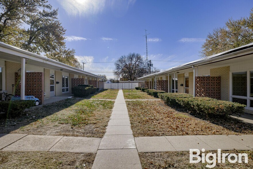 More Photos Of 130 S 5th St, Hebron Apartments For Sale