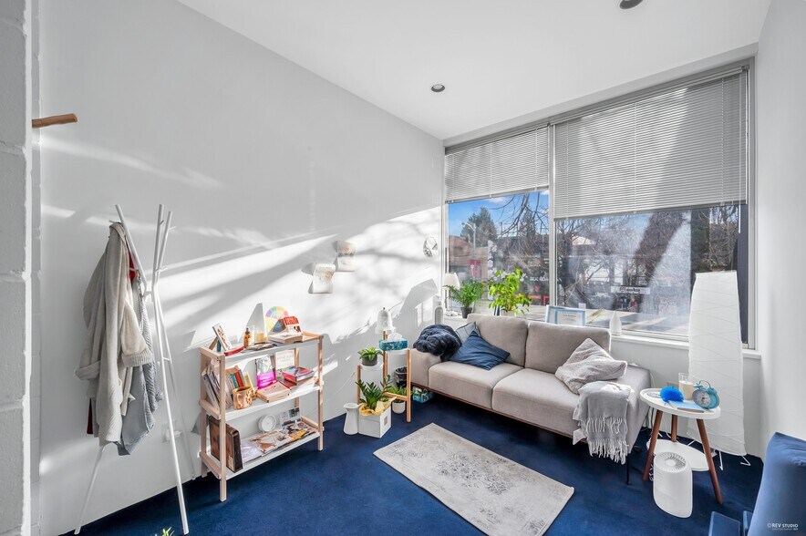 More Photos Of 2065 W 4th Ave, Vancouver Storefront Retail Office For Sale