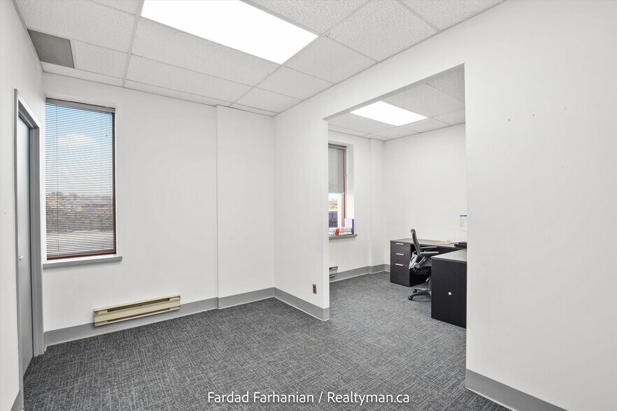 More Photos Of 42 Cardico Dr, Whitchurch-Stouffville Warehouse For Lease