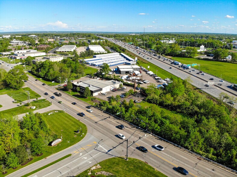 More Photos Of 6947 E Kemper Rd, Cincinnati Auto Repair For Sale